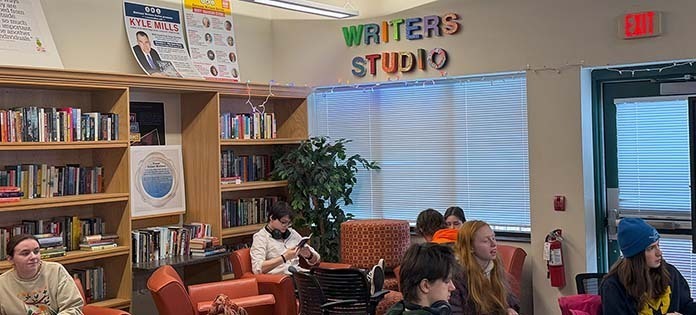 Image of students in the Writers Studio